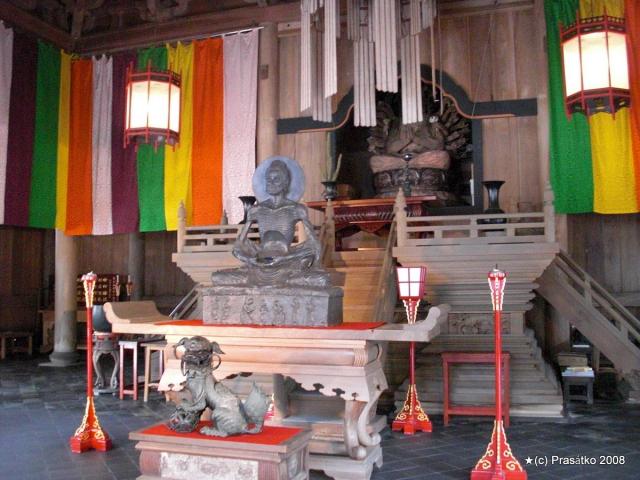 Socha buddhistického mnicha
